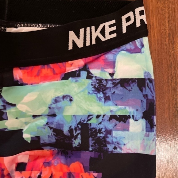 NIKE Pro Multicolor Floral Print Leggings Small - Picture 6 of 12